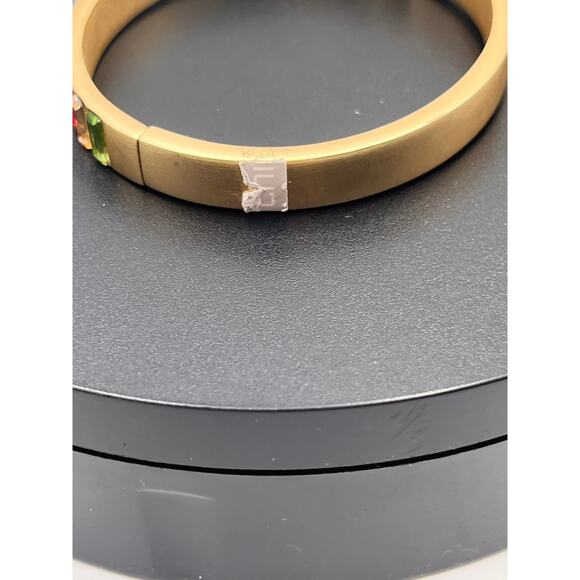 Chico’s Brushed Gold Tone Multicolor Rhinestone Hinged Bangle  Bracelet New - Picture 6 of 12